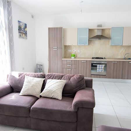 Seafront Room Msida Buitenkant foto