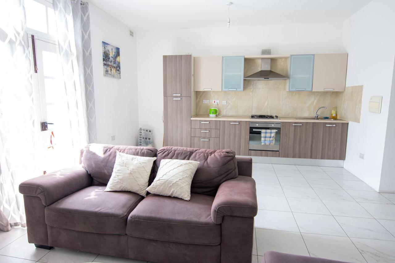 Seafront Room Msida Buitenkant foto