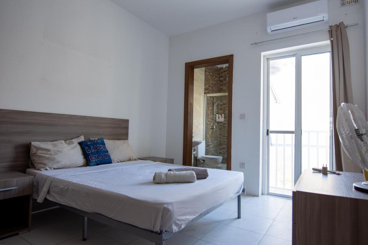 Seafront Room Msida Buitenkant foto