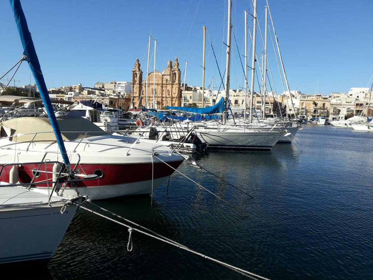 Seafront Room Msida Buitenkant foto